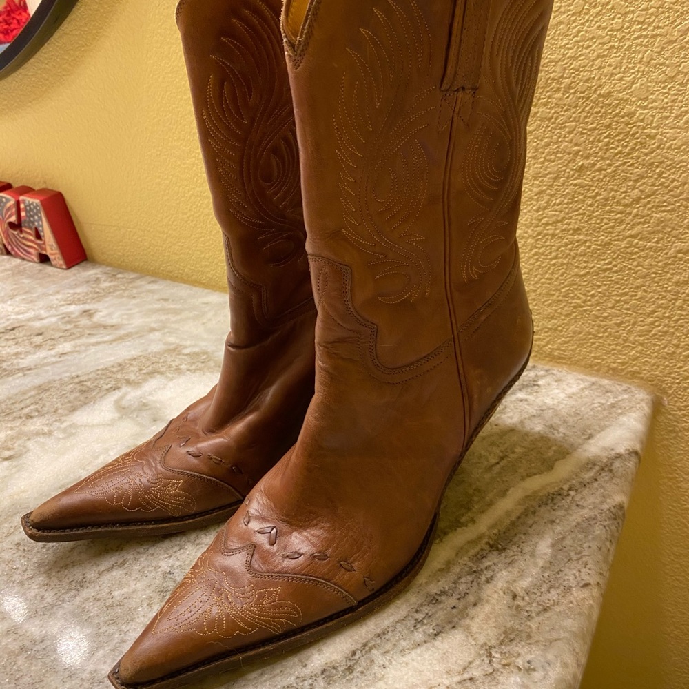 Charlie One Horse Boots size 9